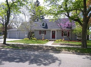 414 Main St, Essexville, MI