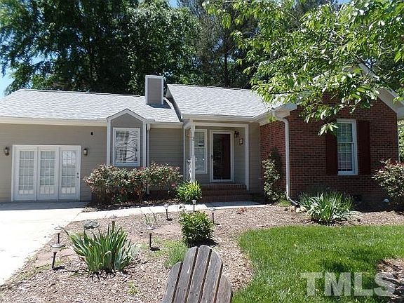 3rd image of 3 Meetinghouse Ln