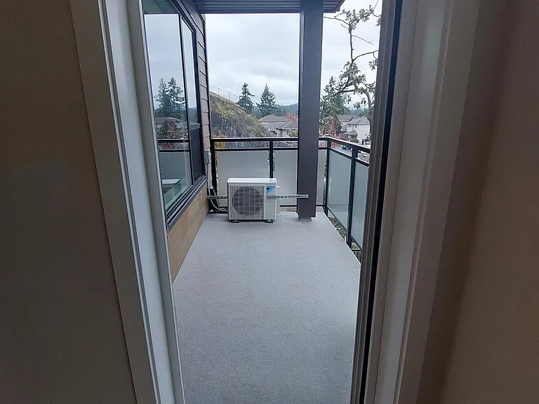 657 Redington Ave — Photo 36