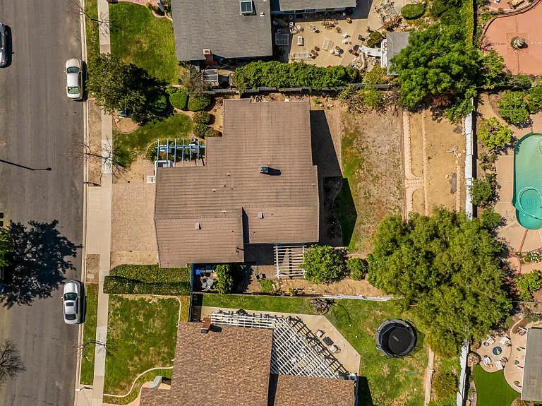 327 Bethany St — Photo 48