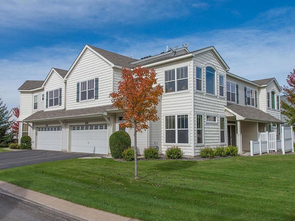 Welcome home to Traditions at Clover Ridge!