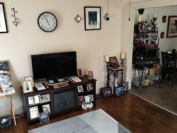 2nd image of 615 Elm St #1