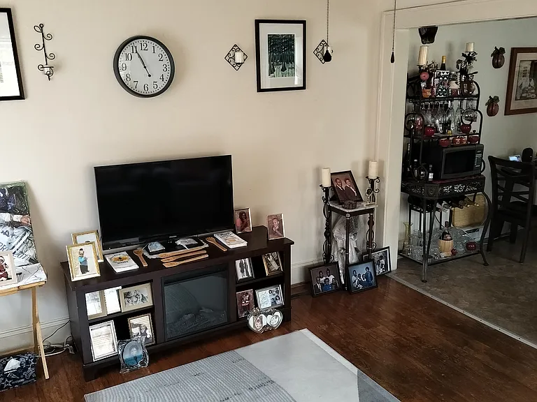 615 Elm St #1 — Photo 2