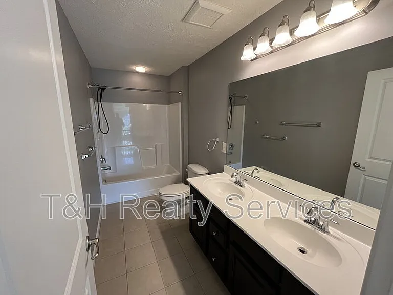 11423 Mears Dr — Photo 19