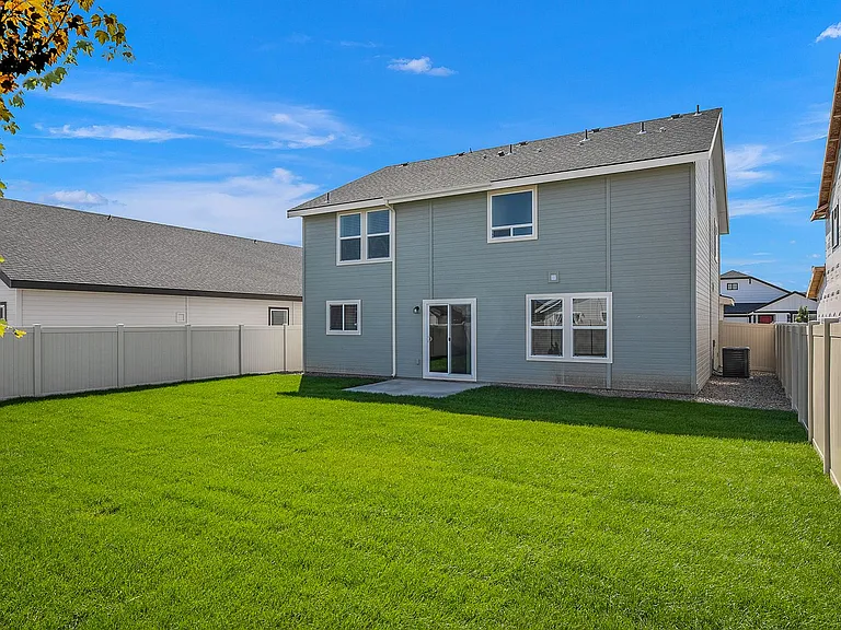 678 E Taper St — Photo 24