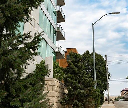 3rd image of 4646 Broadway St APT 4N