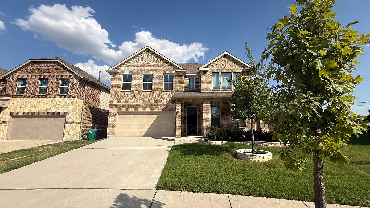 4 bed, 2.5 bath, 2891 sqft, $2,625 — Photo 3