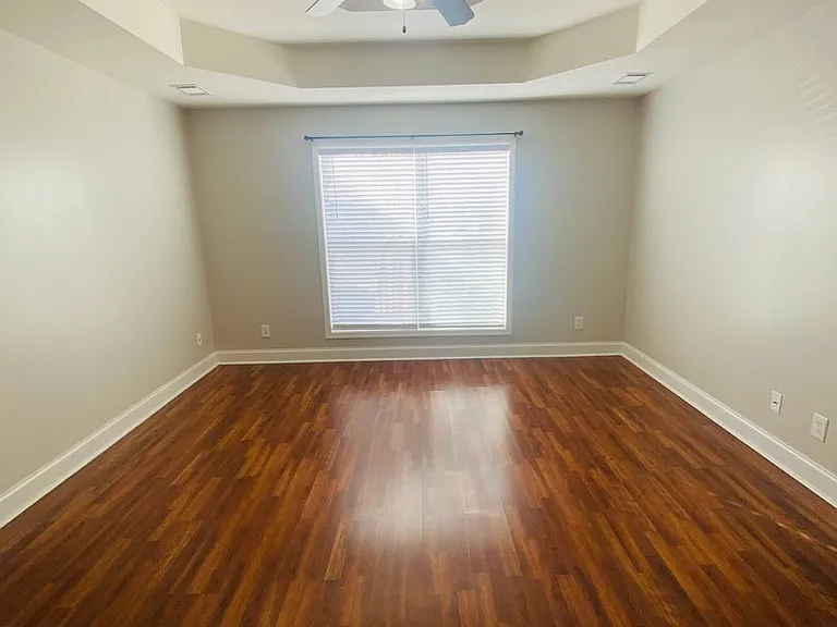 106 Gayla Ct — Photo 3
