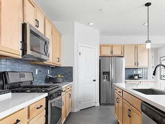 5th image of 14688 Bogue St