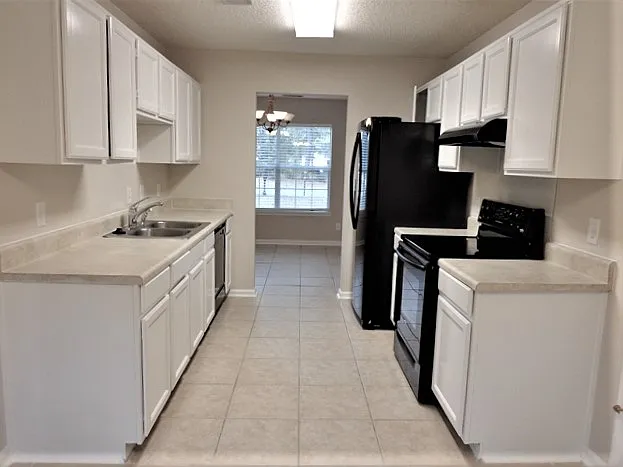 Building Photo - 172 Parkside Dr