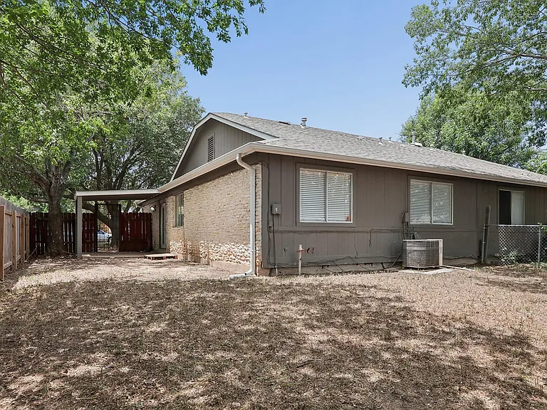 11912 Sunhillow Bnd #B — Photo 14