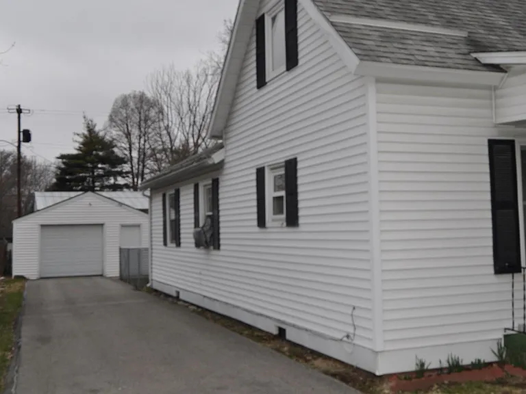 614 N Porter St — Photo 3
