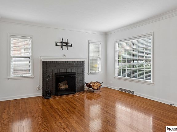 4th image of 5153 Lake St