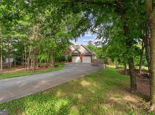 221 Woodford Way SE, Calhoun, GA 30701