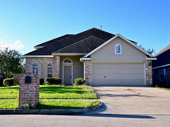 3rd image of 2122 Camdon Dr