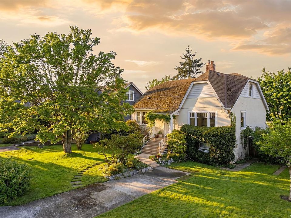 1st image of 1043 Roslyn Rd