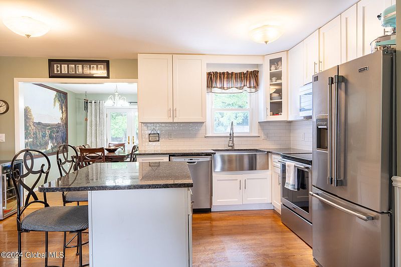 5th image of 5 Chinquapin Avenue