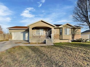 96 N 1660 W, West Pt, UT 84015