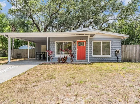 706 W Country Club Dr, Tampa, FL 33612