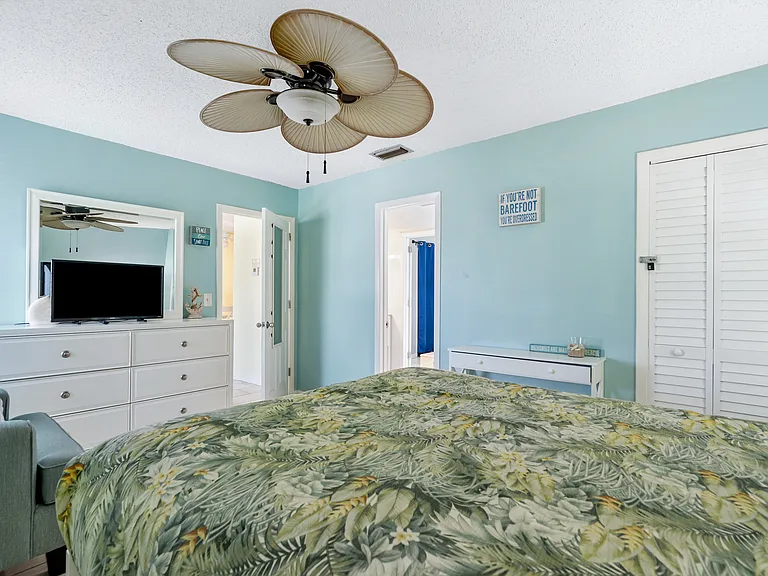 230 Medallion Blvd #E — Photo 18