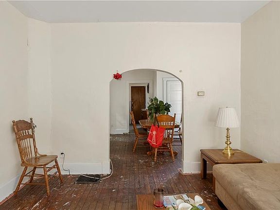 3rd image of 1506 Asbury St