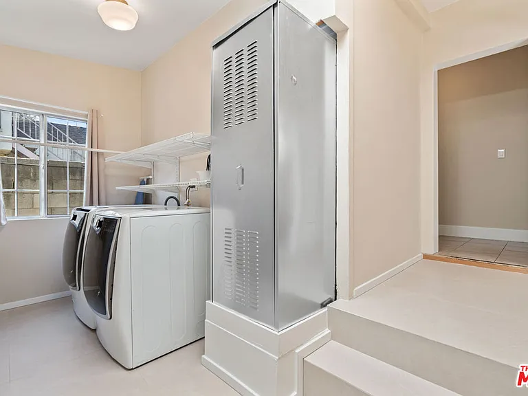 607 N Gramercy Pl — Photo 27