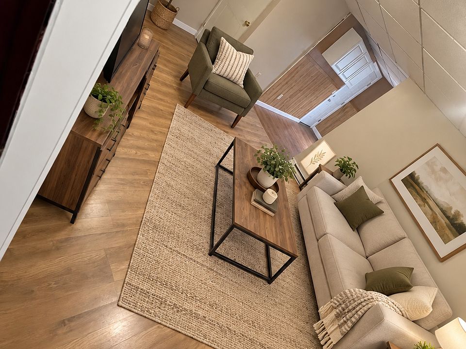 1st image of 55 Summer St #2