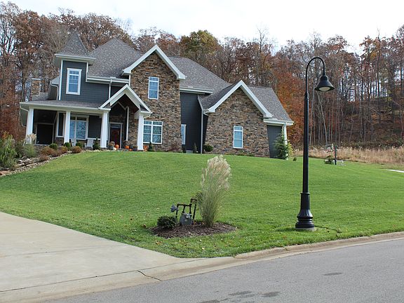 2nd image of 52 Alexander Dr
