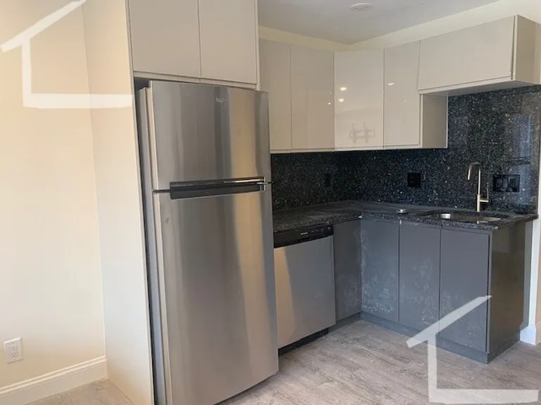1028 Commonwealth Ave #206E — Photo 13
