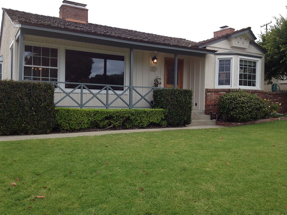 1st image of 977 Calle Miramar