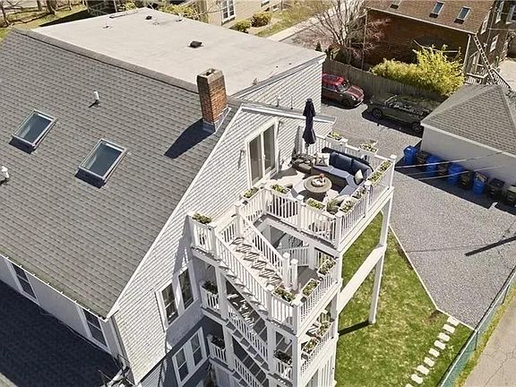 3rd image of 419 Broadway APT 5