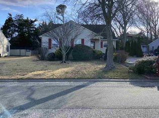 400 Champlain Dr, Villas, NJ 08251