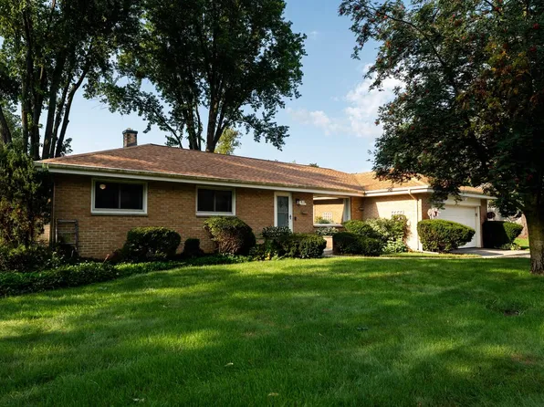 N57W15523 El Camino DRIVE, Menomonee Falls, WI 53051