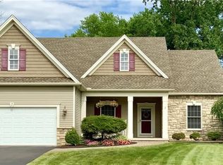 7 Tuscany Ln, Webster, NY 14580