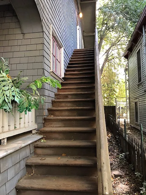 2 bed, 1100 sqft, $1,990 — Photo 2
