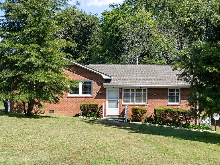 1421 Ardmore Dr #A — Photo 15