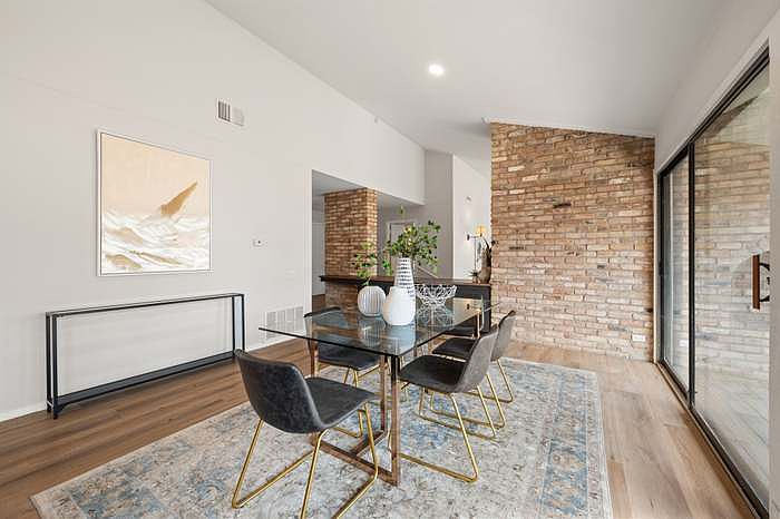 Photos feature virtual staging