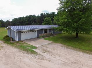 N5586 22nd Ave, Wild Rose, WI 54984