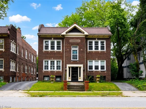 2630 Mayfield Rd, Cleveland, OH 44106