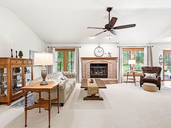 5th image of 3673 Powderhorn Ln