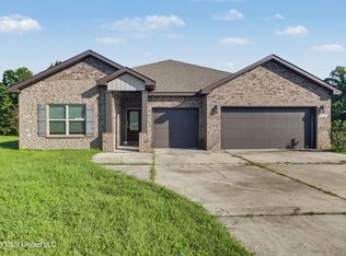 10645 Chapelwood Dr, Gulfport, MS 39503