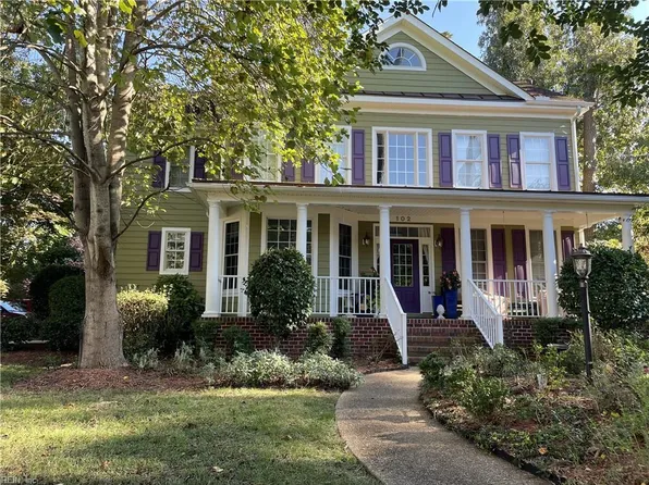 102 Patricks Ct, Carrollton, VA 23314