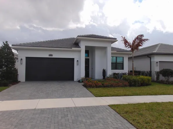 10195 SW Latium Way, Port Saint Lucie, FL 34987
