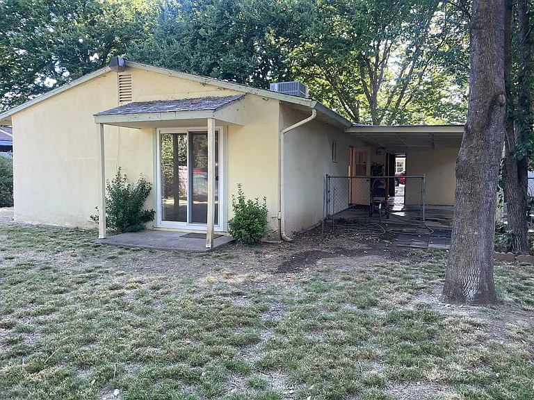 2266 Washington Ave — Photo 16