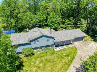 940 Rowland Rd, Leonard, MI 48367