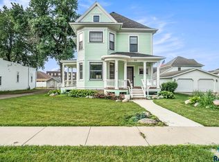 115 NW 3rd St, Madison, SD 57042