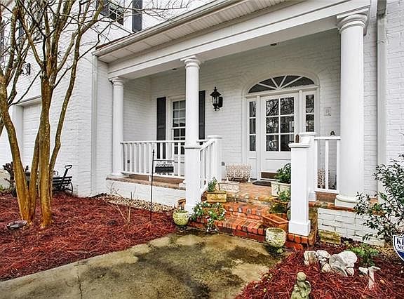 3rd image of 4845 Bellerive Ln