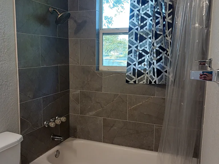 330 S Algeria St — Photo 10