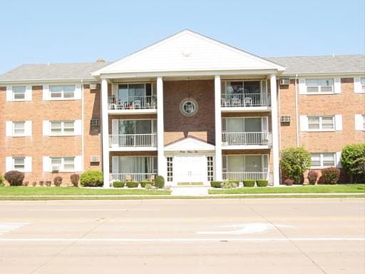 1st image of 4410 W 111th St APT 103