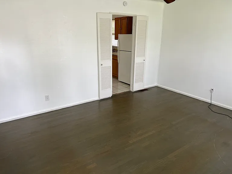 4611 Heege Rd — Photo 3